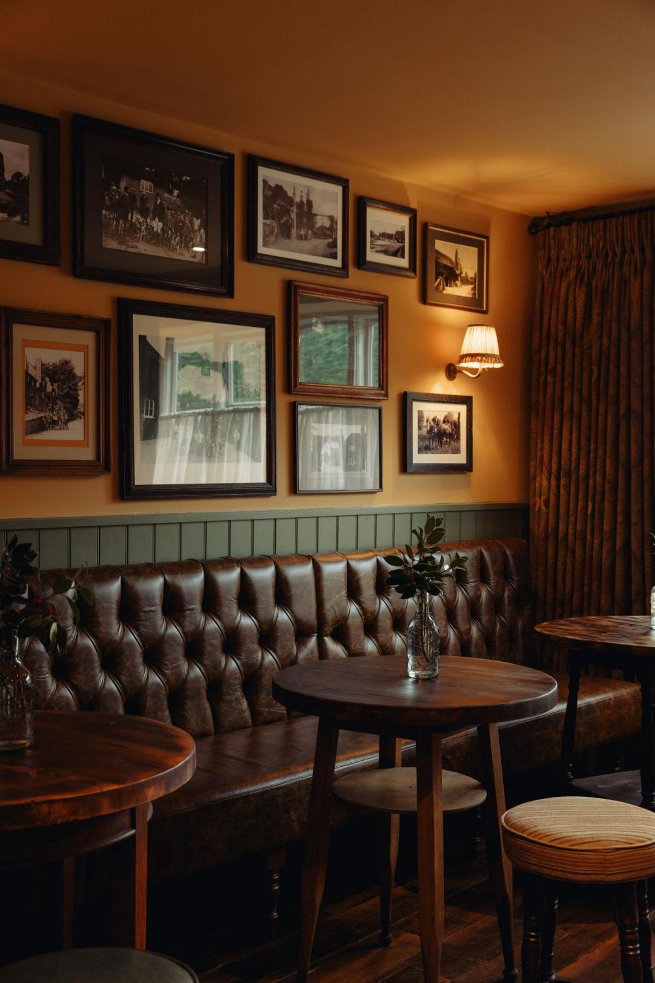 The Swan Inn Fittleworth Exterior photo
