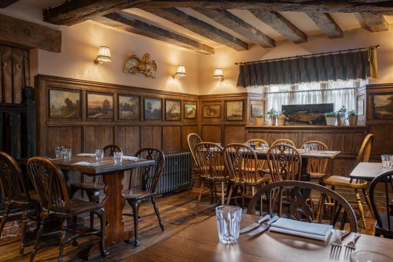 The Swan Inn Fittleworth Exterior photo