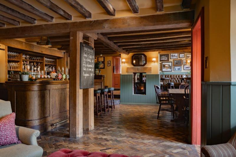 The Swan Inn Fittleworth Exterior photo